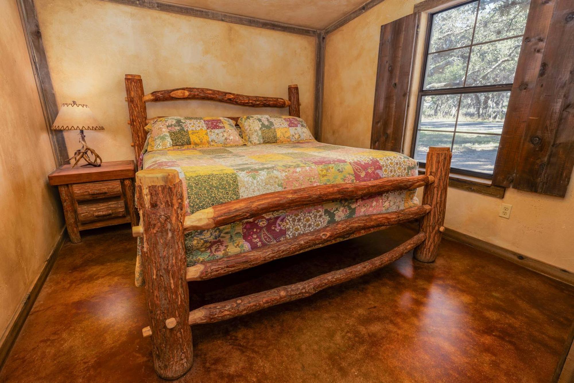 Country Hotel