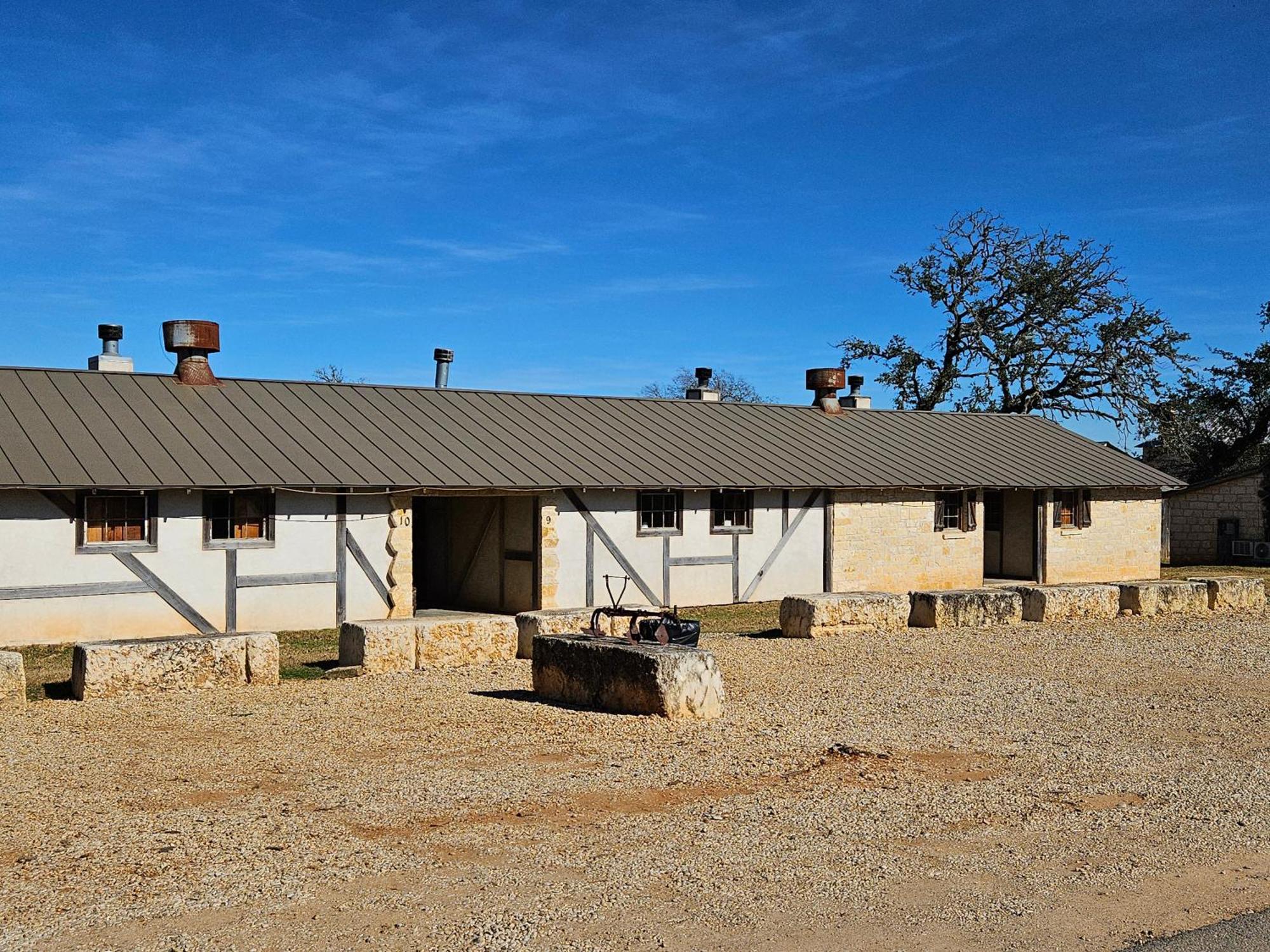 Country Hotel
